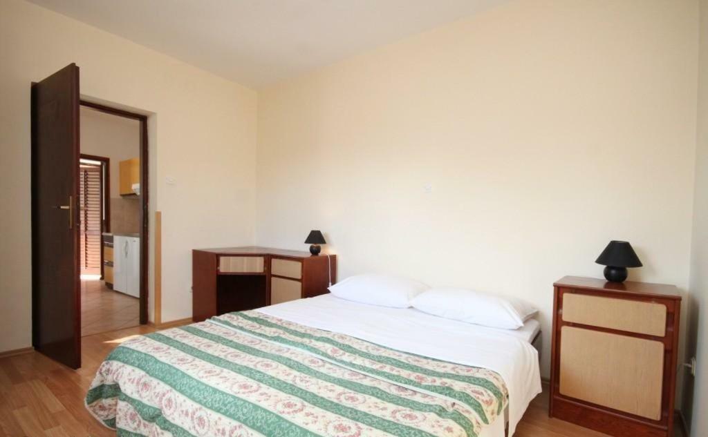 Apartment Radovan Пореч Екстер'єр фото
