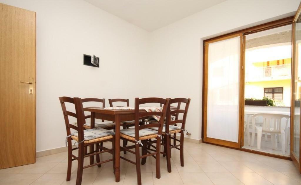 Apartment Radovan Пореч Екстер'єр фото